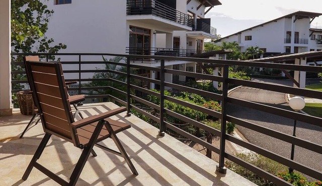 19. Comfortable 2 bedroom apartment, second level in Juan Dolio