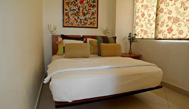 Colonial Zone 1BR Apt @Plaza España, bright &clean in Santo Domingo