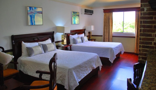 Platino Hotel & Casino