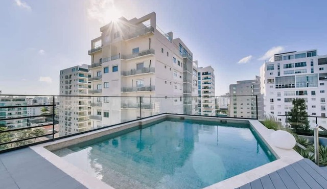 Flat in Regatta Ii 306