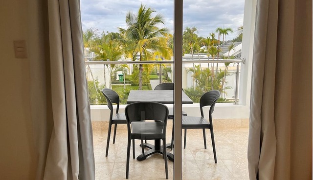 Studio w/Kitchenette - Exclusive Pool & Beach Access 6-minutes in Puerto Plata Province