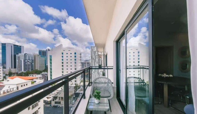 Regatta Living Prime Location, Pool and gym
