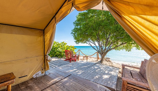 Glamping Ecolodge Cueva de las Águilas in Pedernales