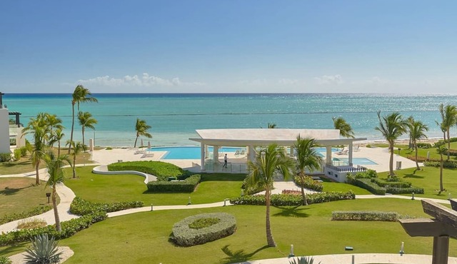 ®The{Beach~Spot} @CapcanaParadise +Pool+Beachfront in Punta Cana