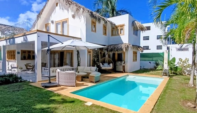 Villa Valentina - New 5BR 8 Beds - Pool - 9min Walk to Beach in Las Terrenas