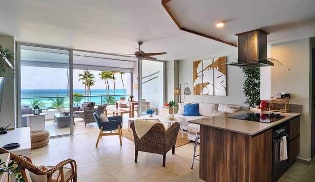 ®{Sunset~Glow~Retreat}@Marbella +Beachfront+Pool in Playa Juan Dolio