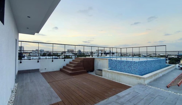 OceanView Luxury Condo Rooftop Pool Near Colonial Zone & Malecon in Santo Domingo