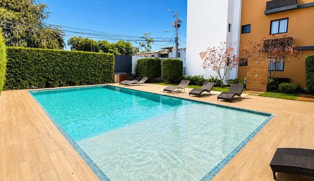 Boho Luxury Stay Pool Gym/Near Everything in Santiago de los Caballeros