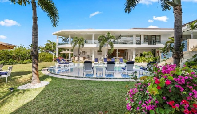 La Catalina 6 - 8 bedroom mansion with full staff in Casa de Campo