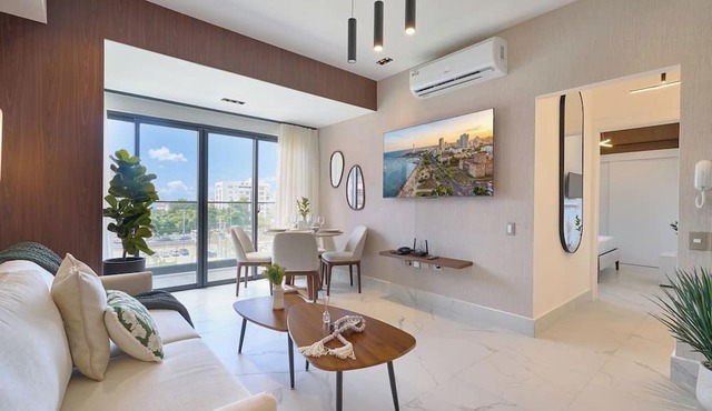 ®{2BR | Urban~Oasis} DowntownSD +Pool+Gym+Balcony in Santo Domingo