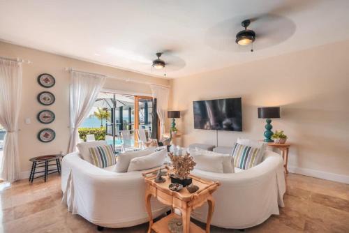 Magnificent villa with ocean view in Puerto Bahia