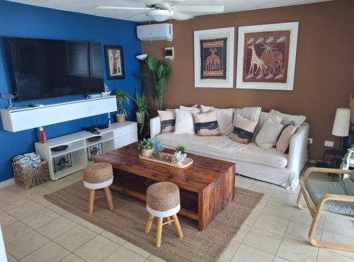 Playa-Piscina-Jacuzzi-BBQ-Gazebo-Parqueo-Wifi-Netflix-Control De Acceso Y Seguridad Las 24Horas-Al Lado De Hoteles-Restaurantes-Minimarkets-Tiendas Y Comercios in La Puntica de Juan Dolio