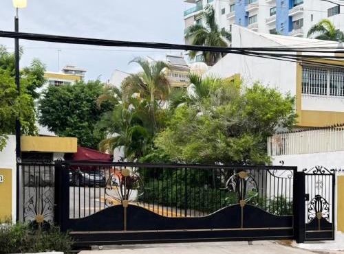 Cozy 1BR Gated Community in Central Santo Domingo in Santo Domingo