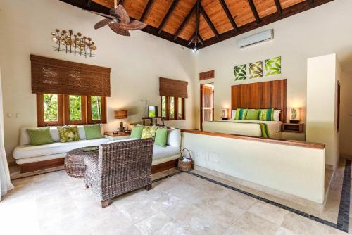 Stylish Bungalow at Green Village with pool Ab3