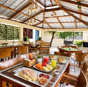 bon Appetit Hotel restaurant barahona in Isleta de Barahona
