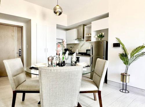 Comfy Apt, Rooftop Lounge, Pool