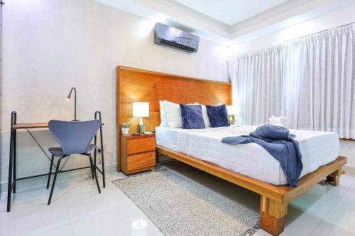 Cozy City Center 2BD Condo, in Santo Domingo